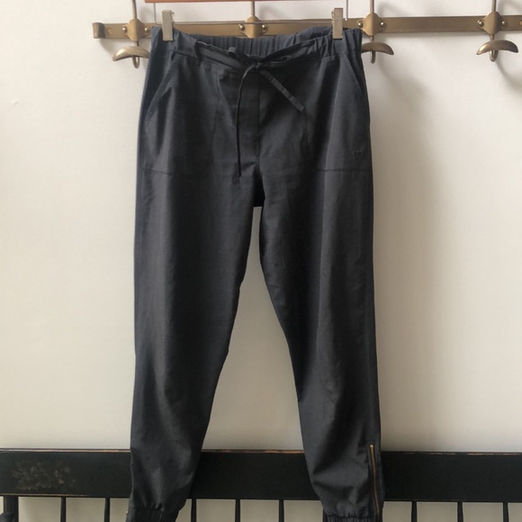 Albion Fit Jetsetter joggers - Picture 2 of 9